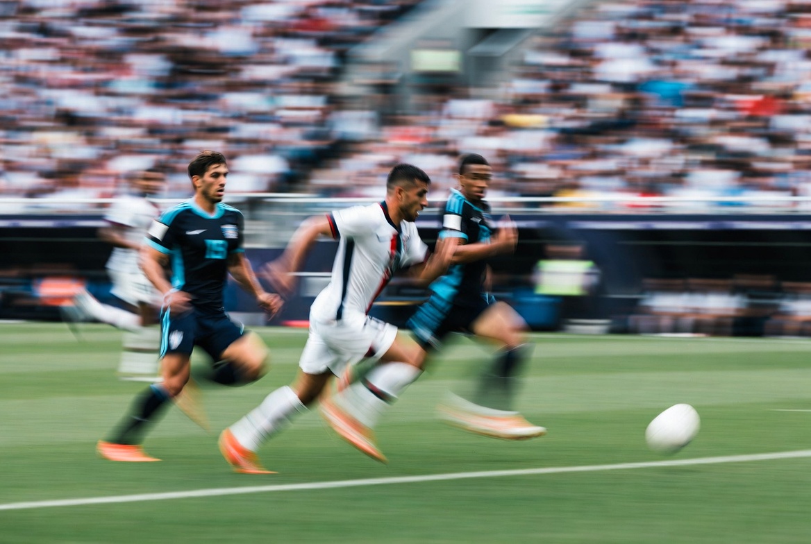 লাইভ ফুটবল খেলা